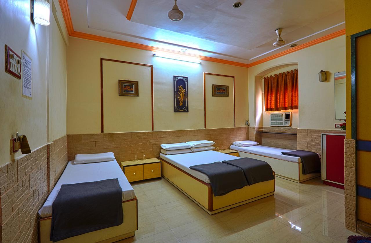 Hotel Swapna International Mumbai (Bombay)
