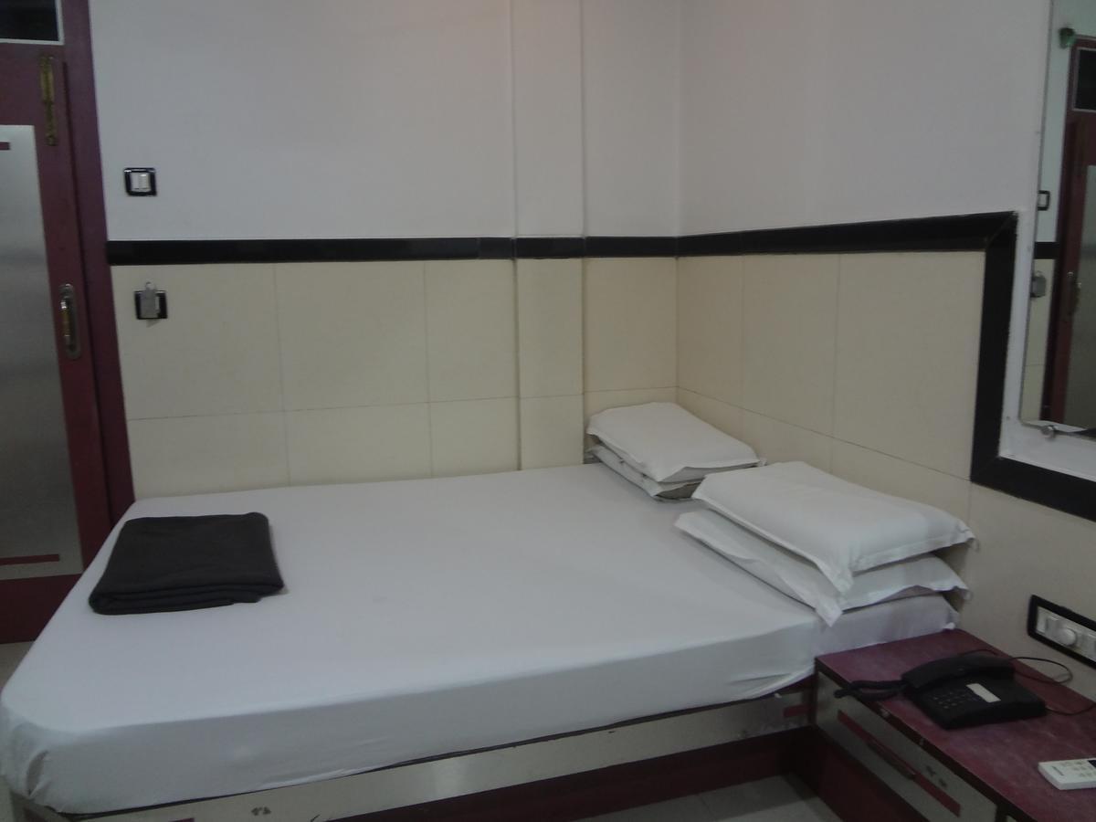 Hotel Swapna International Mumbai (Bombay)